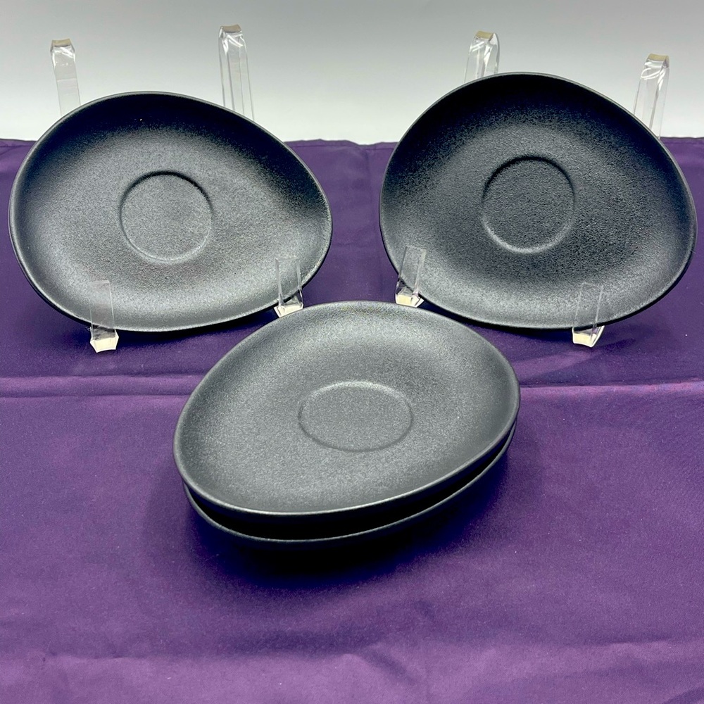 VICRAYS: Set of 4 Black Scratch Resistant Ceramic Oval Bean Shaped Saucers
